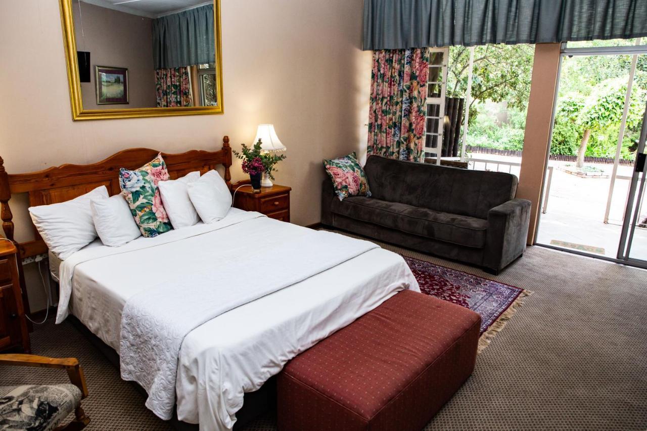 Woodpecker Guesthouse Ficksburg Extérieur photo