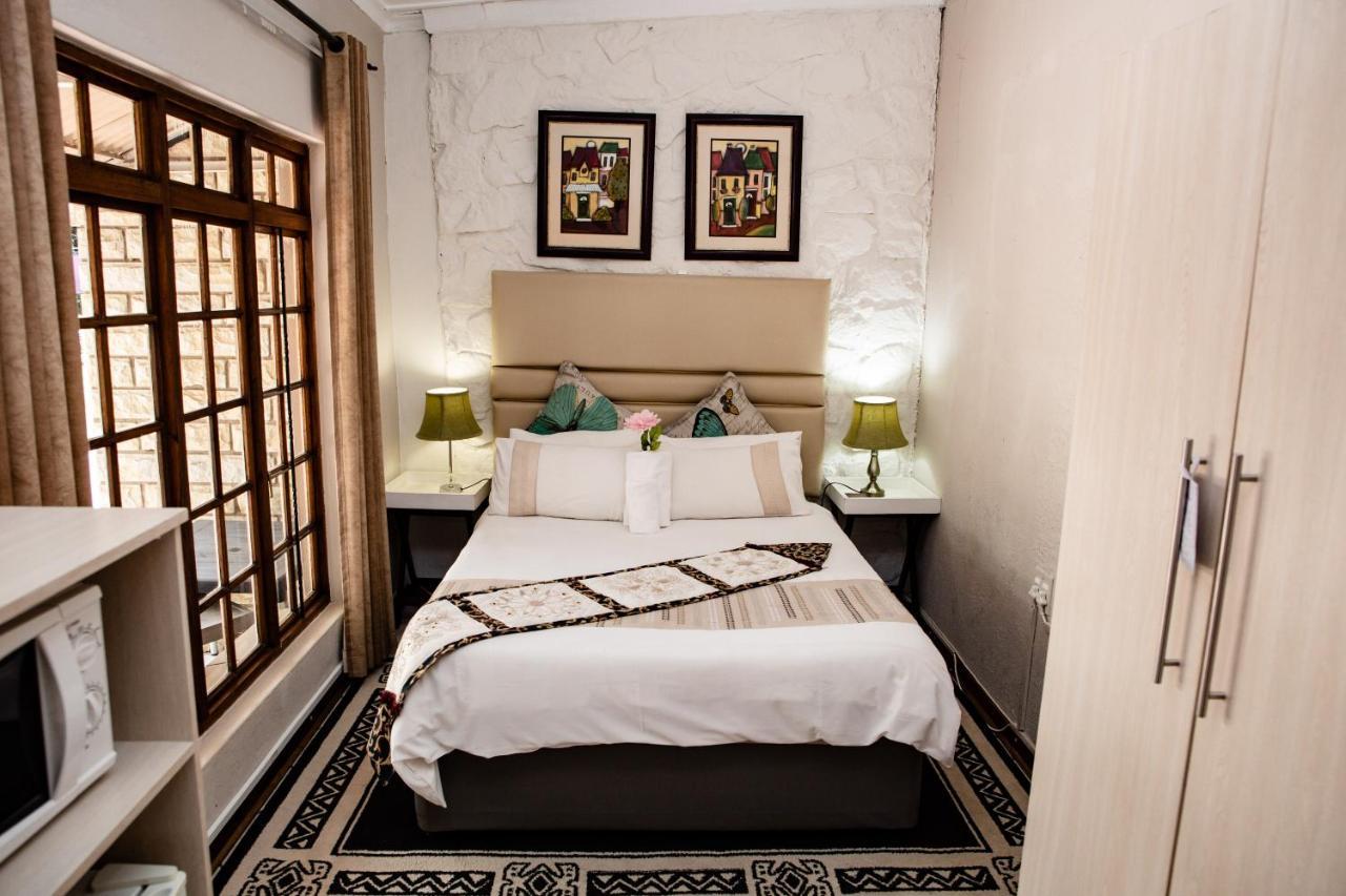 Woodpecker Guesthouse Ficksburg Extérieur photo